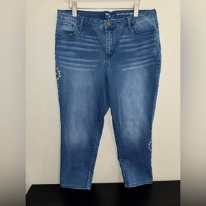 New Directions Embroidered/Embellished Girlfriend Jeans